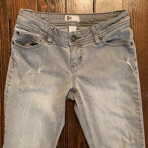 So Jeans Gray Distressed size 7 junior